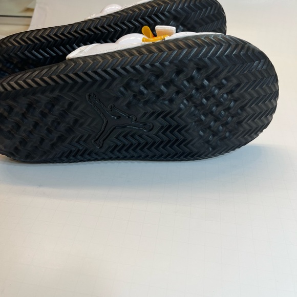 Nike Jordan Super Play Men’s Slides Size 10 White/Black/Fire Red/Taxi - Picture 6 of 11